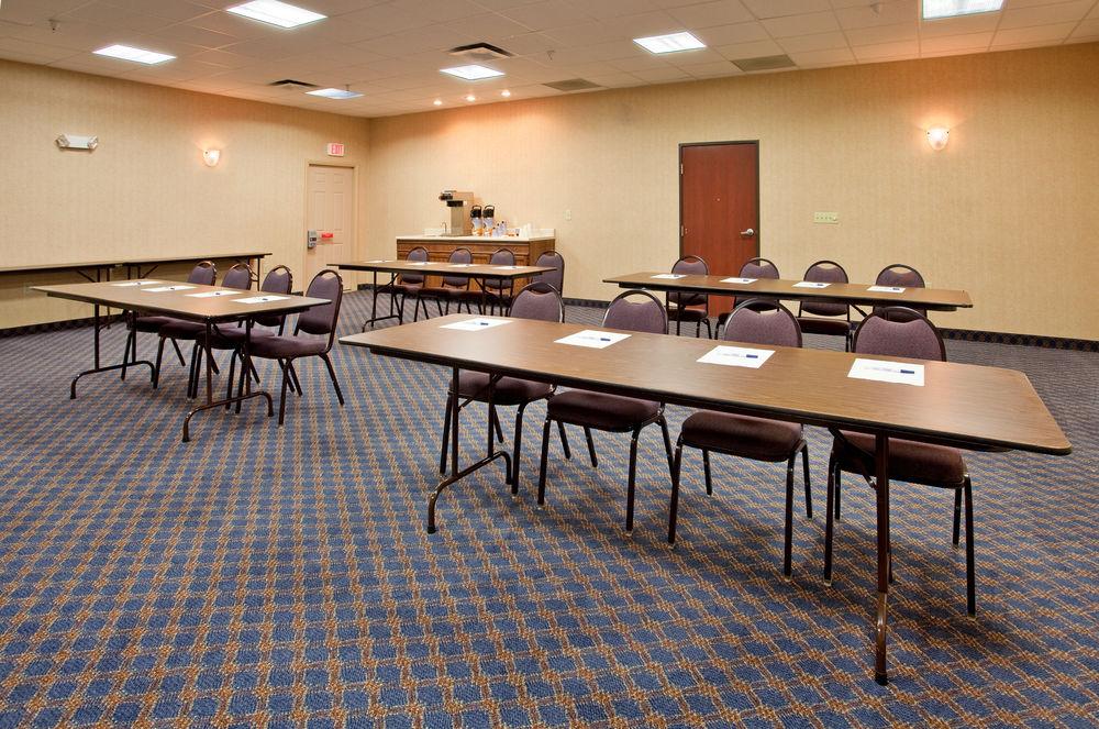 Holiday Inn Express Hotel & Suites Maryville By Ihg Buitenkant foto